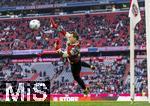 23.02.2025, Fussball 1. Bundesliga 2024/2025, 23. Spieltag,  FC Bayern Mnchen - Eintracht Frankfurt, in der Allianz-Arena Mnchen. Torwart Manuel Neuer (FC Bayern Mnchen) beim Aufwrmen.