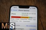 27.02.2025, Thema Smartphone-Nutzung, Apple iPhone13, Speicherbelegung im internen Speicher des Telefones betrgt 126 GB von 128 GB und ist damit fast voll mit Bildern, Apps etc.
 