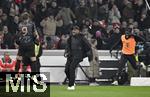 28.02.2025, Fussball 1. Bundesliga 2024/2025, 24. Spieltag,  VfB Stuttgart - FC Bayern Mnchen, in der MHP-Arena Stuttgart. Jubel FC Bayern Mnchen zum Tor zum 1:3, (L-R) Harry Kane (Bayern Mnchen), Torschtze Kingsley Coman (Bayern Mnchen), Trainer Vincent Kompany (Bayern Mnchen) und Dayot Upamecano (Bayern Mnchen)

