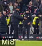 28.02.2025, Fussball 1. Bundesliga 2024/2025, 24. Spieltag,  VfB Stuttgart - FC Bayern Mnchen, in der MHP-Arena Stuttgart. Nach dem Spiel, v.li: Trainer Vincent Kompany (FC Bayern Mnchen) mit Trainer Sebastian Hoene (Stuttgart) 