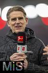 28.02.2025, Fussball 1. Bundesliga 2024/2025, 24. Spieltag,  VfB Stuttgart - FC Bayern Mnchen, in der MHP-Arena Stuttgart. Sportdirektor Christoph Freund (Bayern Mnchen) beim Eurosport-Interview.