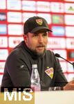 28.02.2025, Fussball 1. Bundesliga 2024/2025, 24. Spieltag,  VfB Stuttgart - FC Bayern Mnchen, in der MHP-Arena Stuttgart. Pressekonferenz nach dem Spiel, Trainer Sebastian Hoene (Stuttgart) 