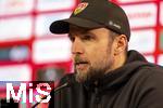 28.02.2025, Fussball 1. Bundesliga 2024/2025, 24. Spieltag,  VfB Stuttgart - FC Bayern Mnchen, in der MHP-Arena Stuttgart. Pressekonferenz nach dem Spiel, Trainer Sebastian Hoene (Stuttgart) 