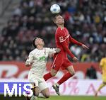 02.03.2025, Fussball 1. Bundesliga 2024/2025, 24. Spieltag, FC Augsburg - SC Freiburg, in der WWK-Arena Augsburg,    v.l. Philipp Tietz (FC Augsburg) gegen Philipp Lienhart (SC Freiburg) 
 

