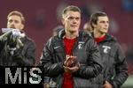 02.03.2025, Fussball 1. Bundesliga 2024/2025, 24. Spieltag, FC Augsburg - SC Freiburg, in der WWK-Arena Augsburg, Matthias Ginter (SC Freiburg) frustriert nach dem Spiel.