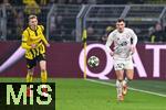 04.03.2025, Fussball UEFA Champions League 2024/2025, Achtelfinale, Borussia Dortmund - Lille OSC, im Signal-Iduna-Park, Maximilian Beier (Borussia Dortmund), Thomas Meunier (OSC Lille)


