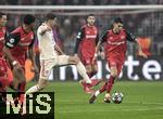 05.03.2025,  Fussball UEFA Champions League 2024/2025: Achtelfinale, FC Bayern Mnchen - Bayer 04 Leverkusen, in der Allianz-Arena Mnchen. (L-R) Leon Goretzka (Bayern Mnchen) gegen Exequiel Palacios (Bayer Leverkusen)
  

