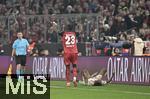 05.03.2025,  Fussball UEFA Champions League 2024/2025: Achtelfinale, FC Bayern Mnchen - Bayer 04 Leverkusen, in der Allianz-Arena Mnchen. (L-R) Nordi Mukiele (Bayer Leverkusen) nach dem Foul an Kingsley Coman (Bayern Mnchen)
  

