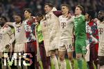 05.03.2025,  Fussball UEFA Championsleague 2024/2025: Achtelfinale, FC Bayern Mnchen - Bayer Leverkusen, in der Allianz-Arena Mnchen.  Schlussjubel, Alphonso Davies (FC Bayern Mnchen), Michael Olise (FC Bayern Mnchen), Hiroki Ito (FC Bayern Mnchen), Serge Gnabry (FC Bayern Mnchen), Leon Goretzka (FC Bayern Mnchen), Joao Palhinha (FC Bayern Mnchen), Torwart Jonas Urbig (FC Bayern Mnchen), Sacha Boey (FC Bayern Mnchen) 