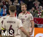 05.03.2025,  Fussball UEFA Championsleague 2024/2025: Achtelfinale, FC Bayern Mnchen - Bayer Leverkusen, in der Allianz-Arena Mnchen.  Torjubel von Harry Kane (re, FC Bayern Mnchen), Joshua Kimmich (FC Bayern Mnchen) 