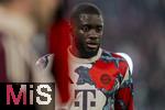 05.03.2025,  Fussball UEFA Championsleague 2024/2025: Achtelfinale, FC Bayern Mnchen - Bayer Leverkusen, in der Allianz-Arena Mnchen. Dayot Upamecano (FC Bayern Mnchen) nachdenklich 