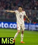 05.03.2025,  Fussball UEFA Championsleague 2024/2025: Achtelfinale, FC Bayern Mnchen - Bayer Leverkusen, in der Allianz-Arena Mnchen. Min-jae Kim (Bayern Mnchen, Minjae Kim) gibt Anweisungen.