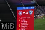 08.03.2025, Fussball 1. Bundesliga 2024/2025, 25. Spieltag,  FC Bayern Mnchen - VfL Bochum, in der Allianz-Arena Mnchen. Endstand 2:3 steht auf der Anzeigetafel und 5 Minuten Nachspielzeit.