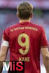 08.03.2025, Fussball 1. Bundesliga 2024/2025, 25. Spieltag,  FC Bayern Mnchen - VfL Bochum, in der Allianz-Arena Mnchen. Rckennummer 9 auf dem Weinroten Jubilumstrikot bei Harry Kane (FC Bayern Mnchen) 