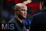 11.03.2025, Fussball UEFA Champions League 2024/2025, Achtelfinale, Bayer 04 Leverkusen - FC Bayern Mnchen, in der BayArena, Trainer Vincent Kompany (FC Bayern Mnchen)


