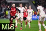 11.03.2025, Fussball UEFA Champions League 2024/2025, Achtelfinale, Bayer 04 Leverkusen - FC Bayern Mnchen, in der BayArena, Patrik Schick (Bayer Leverkusen), Leon Goretzka (FC Bayern Mnchen)


