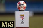 01.03.2025, Fussball Admiral 2.Liga sterreich 2024/2025, SW Bregenz - FC Liefering, in Bregenz im ImmoAgentur Stadion, Der offizielle Spielball von Derbystar liegt auf der Stele bereit.