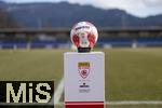 01.03.2025, Fussball Admiral 2.Liga sterreich 2024/2025, SW Bregenz - FC Liefering, in Bregenz im ImmoAgentur Stadion, Der offizielle Spielball von Derbystar liegt auf der Stele bereit.