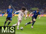 16.04.2025,  Fussball UEFA Championsleague 2024/2025: Viertelfinale Rckspiel, Inter Mailand - FC Bayern Mnchen, im Giuseppe Meazza Stadion (Mailand), mitte: Serge Gnabry (FC Bayern Mnchen) am Ball 