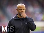 19.04.2025, Fussball 1. Bundesliga 2024/2025, 30. Spieltag, 1.FC Heidenheim - FC Bayern Mnchen, in der Voith-Arena Heidenheim. Trainer Vincent Kompany (FC Bayern Mnchen) nachdenklich 