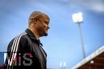 19.04.2025, Fussball 1. Bundesliga 2024/2025, 30. Spieltag, 1.FC Heidenheim - FC Bayern Mnchen, in der Voith-Arena Heidenheim. Trainer Vincent Kompany (FC Bayern Mnchen) 