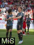 19.04.2025, Fussball 1. Bundesliga 2024/2025, 30. Spieltag, 1.FC Heidenheim - FC Bayern Mnchen, in der Voith-Arena Heidenheim. Torjubel Joshua Kimmich (FC Bayern Mnchen) ohne Kapitnsbinde zum 4:0 Tor.