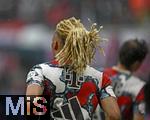 03.05.2025, Fussball 1. Bundesliga 2024/2025, 32. Spieltag, RB Leipzig - FC Bayern Mnchen, in der Red Bull Arena Leipzig, Sacha Boey (FC Bayern Mnchen) mit Pferdeschwanz


