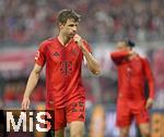 03.05.2025, Fussball 1. Bundesliga 2024/2025, 32. Spieltag, RB Leipzig - FC Bayern Mnchen, in der Red Bull Arena Leipzig, Thomas Mller (FC Bayern Mnchen) nachdenklich.


