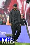 03.05.2025, Fussball 1. Bundesliga 2024/2025, 32. Spieltag, RB Leipzig - FC Bayern Mnchen, in der Red Bull Arena Leipzig, Trainer Vincent Kompany (FC Bayern Mnchen) ist traurig


