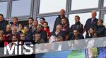 03.05.2025, Fussball 1. Bundesliga 2024/2025, 32. Spieltag, RB Leipzig - FC Bayern Mnchen, in der Red Bull Arena Leipzig, Ehrentribne, mit Harry Kane (FC Bayern Mnchen), Bruder Charlie Kane, Sportvorstand Max Eberl (Bayern Mnchen), Vorstandsvorsitzender Jan-Christian Dreesen (FC Bayern Mnchen), Prsident Herbert Hainer (FC Bayern),  