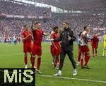 03.05.2025, Fussball 1. Bundesliga 2024/2025, 32. Spieltag, RB Leipzig - FC Bayern Mnchen, in der Red Bull Arena Leipzig, die Bayernspieler nach dem Spiel. Joao Palhinha (FC Bayern Mnchen), Joshua Kimmich (FC Bayern Mnchen), Torwart Manuel Neuer (FC Bayern Mnchen), Thomas Mller (FC Bayern Mnchen) 