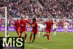 03.05.2025, Fussball 1. Bundesliga 2024/2025, 32. Spieltag, RB Leipzig - FC Bayern Mnchen, in der Red Bull Arena Leipzig, Torjubel Leroy Sane (li, Bayern Mnchen) nach seinem 3:2 Fhrungstreffer, mit Kingsley Coman (FC Bayern Mnchen) und Joshua Kimmich (FC Bayern Mnchen) 