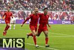 03.05.2025, Fussball 1. Bundesliga 2024/2025, 32. Spieltag, RB Leipzig - FC Bayern Mnchen, in der Red Bull Arena Leipzig, Torjubel Leroy Sane (li, Bayern Mnchen) nach seinem 3:2 Fhrungstreffer, mit Kingsley Coman (FC Bayern Mnchen), 