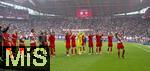 03.05.2025, Fussball 1. Bundesliga 2024/2025, 32. Spieltag, RB Leipzig - FC Bayern Mnchen, in der Red Bull Arena Leipzig, Dank an die Fans, die Bayernspieler nach dem Spiel. re: Thomas Mller (FC Bayern Mnchen) 