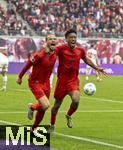 03.05.2025, Fussball 1. Bundesliga 2024/2025, 32. Spieltag, RB Leipzig - FC Bayern Mnchen, in der Red Bull Arena Leipzig, Torjubel Leroy Sane (li, Bayern Mnchen) nach seinem 3:2 Fhrungstreffer, mit Kingsley Coman (FC Bayern Mnchen), 