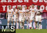 03.05.2025, Fussball 1. Bundesliga 2024/2025, 32. Spieltag, RB Leipzig - FC Bayern Mnchen, in der Red Bull Arena Leipzig, Torjubel Lukas Klostermann (RB Leipzig), Xavi Simons (RB Leipzig), Benjamin Sesko (RB Leipzig), Amadou Heidara (RB Leipzig).