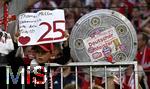 10.05.2025, Fussball 1. Bundesliga 2024/2025, 33. Spieltag, FC Bayern Mnchen - Borussia Mnchengladbach, in der Allianz-Arena Mnchen. die Bayern Fans feiern den vorzeitigen Gewinn der Deutschen Meisterschaft

