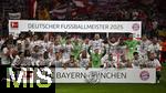 10.05.2025, Fussball 1. Bundesliga 2024/2025, 33. Spieltag, FC Bayern Mnchen - Borussia Mnchengladbach, in der Allianz-Arena Mnchen. der FC Bayern Feiert den Gewinn der Deutschen Meisterschaft

