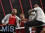 10.05.2025, Fussball 1. Bundesliga 2024/2025, 33. Spieltag, FC Bayern Mnchen - Borussia Mnchengladbach, in der Allianz-Arena Mnchen. der FC Bayern Feiert den Gewinn der Deutschen Meisterschaft, Thomas Mller (Bayern Mnchen) bei den Fans

