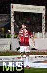 10.05.2025, Fussball 1. Bundesliga 2024/2025, 33. Spieltag, FC Bayern Mnchen - Borussia Mnchengladbach, in der Allianz-Arena Mnchen. der FC Bayern Feiert den Gewinn der Deutschen Meisterschaft, Thomas Mller (Bayern Mnchen) verabschiedet sich

