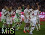 10.05.2025, Fussball 1. Bundesliga 2024/2025, 33. Spieltag,  FC Bayern Mnchen - Borussia Mnchengladbach, in der Allianz-Arena Mnchen. Die Bayern Spieler rund um Harry Kane (FC Bayern Mnchen) tanzen

