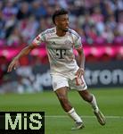 10.05.2025, Fussball 1. Bundesliga 2024/2025, 33. Spieltag,  FC Bayern Mnchen - Borussia Mnchengladbach, in der Allianz-Arena Mnchen. Kingsley Coman (FC Bayern Mnchen) spurtet