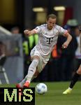 10.05.2025, Fussball 1. Bundesliga 2024/2025, 33. Spieltag,  FC Bayern Mnchen - Borussia Mnchengladbach, in der Allianz-Arena Mnchen. Harry Kane (FC Bayern Mnchen) am Ball.