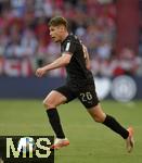 10.05.2025, Fussball 1. Bundesliga 2024/2025, 33. Spieltag,  FC Bayern Mnchen - Borussia Mnchengladbach, in der Allianz-Arena Mnchen. Luca Netz (Borussia Mnchengladbach) am Ball.