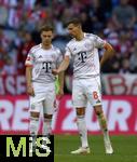 10.05.2025, Fussball 1. Bundesliga 2024/2025, 33. Spieltag,  FC Bayern Mnchen - Borussia Mnchengladbach, in der Allianz-Arena Mnchen. v.l. Joshua Kimmich (FC Bayern Mnchen) und Leon Goretzka (FC Bayern Mnchen) im Gesprch.