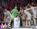 10.05.2025, Fussball 1. Bundesliga 2024/2025, 33. Spieltag,  FC Bayern Mnchen - Borussia Mnchengladbach, in der Allianz-Arena Mnchen. v.l. Thomas Mller (FC Bayern Mnchen), Torwart Manuel Neuer (FC Bayern Mnchen), Joao Palhinha (FC Bayern Mnchen), Josip Stanisic (Bayern Mnchen), Gabriel Vidovic (FC Bayern Mnchen) usw