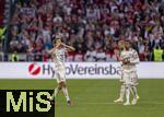 10.05.2025, Fussball 1. Bundesliga 2024/2025, 33. Spieltag,  FC Bayern Mnchen - Borussia Mnchengladbach, in der Allianz-Arena Mnchen. Der Moment der Auswechslung von Thomas Mller (FC Bayern Mnchen), ein letztes Winken und Handkuss als Abschiedsgru an die Fans auf den Tribnen.