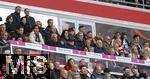 10.05.2025, Fussball 1. Bundesliga 2024/2025, 33. Spieltag,  FC Bayern Mnchen - Borussia Mnchengladbach, in der Allianz-Arena Mnchen.  Ehrentribne mit den Eltern von Thomas Mller, Mama Klaudia Mller und rechts neben ihr Vater Gerhard Mller. Hermann Gerland, Dieter Hoeness, Ehren-Prsident Uli Hoene (FC Bayern Mnchen, Hoeness), Ex-Vorstandsvorsitzender Karl-Heinz Rummenigge (FC Bayern Mnchen), Karl Hopfner,   