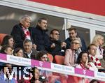 10.05.2025, Fussball 1. Bundesliga 2024/2025, 33. Spieltag,  FC Bayern Mnchen - Borussia Mnchengladbach, in der Allianz-Arena Mnchen.  Ministerprsident Dr. Markus Sder (2.v.li), MdL Klaus Holetschek (3.v.li, beide CSU) auf der Ehrentribne. Prsident Herbert Hainer (FC Bayern), 