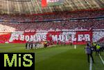 10.05.2025, Fussball 1. Bundesliga 2024/2025, 33. Spieltag,  FC Bayern Mnchen - Borussia Mnchengladbach, in der Allianz-Arena Mnchen. Fanchoreografie der Sdkurve fr den scheidenden Thomas Mller (FC Bayern Mnchen) vor dem Anpfiff.